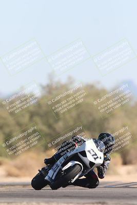 media/Nov-02-2025-CVMA (Sun) [[337aff29ab]]/Race 8-Formula Lightweight Twins Shootout/